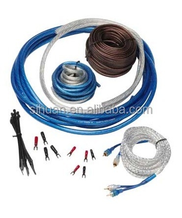 Modernes Kabel-System für Autoaudio mit weichem PVC-Gehäuse und 4 RCA-Drähten
